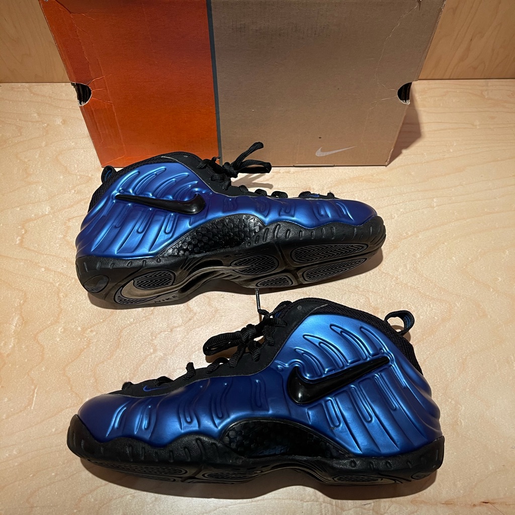 Rare Nike Foamposite Pro B Size 10.5 Wearable